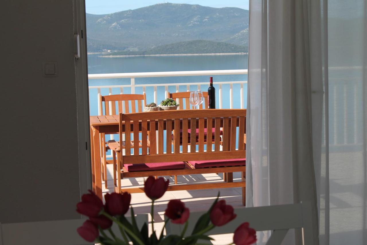 Апартаменты Bella Vista Комарна Экстерьер фото